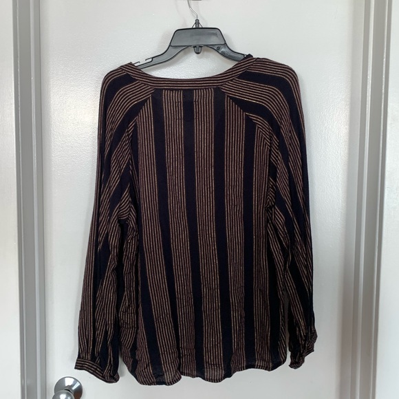 RAILS top - Picture 3 of 3